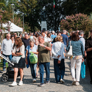 Cherasco, domenica 11 ottobre torna il mercato dell'antiquariato