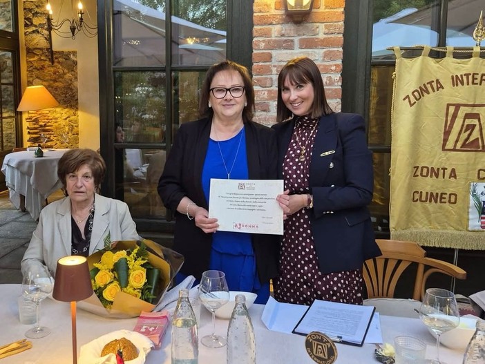 Donazione dello Zonta International Club di Cuneo all'Associazione Donna per Donna