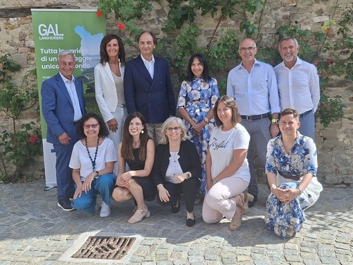 Il Gal Langhe Roero Leader presenta i progetti selezionati: risorse per beni culturali, cibo e mobilità Il Gal Langhe Roero Leader presenta i progetti selezionati: risorse per beni culturali, cibo e mobilità