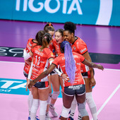 Contro l'Uyba Busto Arsizio Cuneo cerca disperatamente la vittoria (Foto: Danilo Ninotto) Contro l'Uyba Busto Arsizio Cuneo cerca disperatamente la vittoria (Foto: Danilo Ninotto)