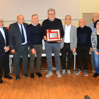 Giuseppe Destefanis, capogruppo di Canale,  premiato con l'Oscar della Generosità