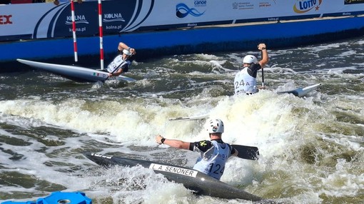 CANOA / Argento mondiale per Dennis Fina nella prova a squadre del C1 Junior CANOA / Argento mondiale per Dennis Fina nella prova a squadre del C1 Junior