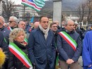 La consigliera regionale Marro, insieme al governatore Cirio e ai sindaci del territorio al presidio tenuto mercoledì scorso davanti all'azienda