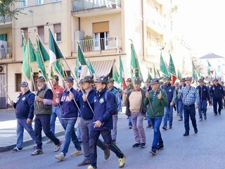 Nelle foto alcuni momenti del 29° raduno degli Artiglieri del Gruppo Aosta - Foto Paola Ravazzi Nelle foto alcuni momenti del 29° raduno degli Artiglieri del Gruppo Aosta - Foto Paola Ravazzi