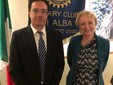 Dario Armenio e Piera Arata (presidente del Rotary Club Alba)