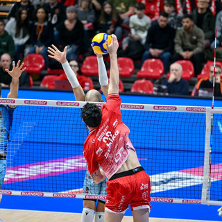 Attacco di Bovolenta: Piacenza batte Cuneo 3-0 (Foto Ninotto e Giraudo)