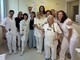 Elisa Isoardi con il personale del reparto Elisa Isoardi con il personale del reparto