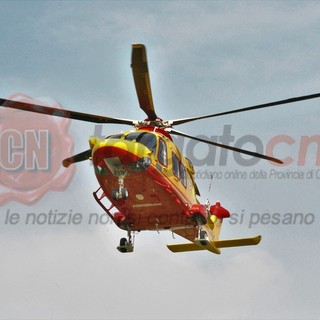 Escursionisti smarriscono il sentiero sopra Vernante: 14 persone soccorse, una ferita portata via in elicottero
