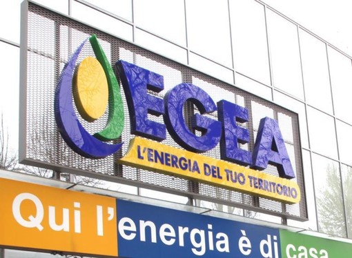 Le insegne della vecchia Egea, al centro di un dissesto da 800 milioni di euro