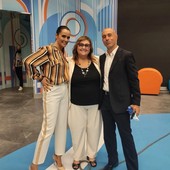 Fabiana Sacco con i conduttori Roberta Capua e Gianluca Semprini