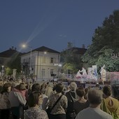Alba si prepara alla Festa ’d Magg: corso Piave in festa con musica, spettacoli e negozi aperti Alba si prepara alla Festa ’d Magg: corso Piave in festa con musica, spettacoli e negozi aperti