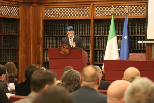 Frio ha raccontato il suo progetto al Senato Frio ha raccontato il suo progetto al Senato