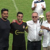 Il momento della premiazione e all'interno alcuni scatti realizzati da Cristiano Silvestri Il momento della premiazione e all'interno alcuni scatti realizzati da Cristiano Silvestri