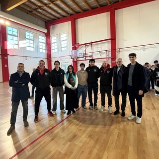 Le associazioni di pallacanestro albesi salutano il nuovo campo da basket atteso per 70 anni: "Con la speranza di disputare qui allenamenti e competizioni ufficiali" Le associazioni di pallacanestro albesi salutano il nuovo campo da basket atteso per 70 anni: "Con la speranza di disputare qui allenamenti e competizioni ufficiali"