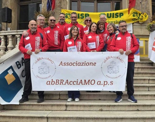 Foto di gruppo per AbBRAcciAMO