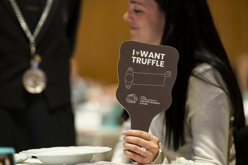 Una passata edizione della Fiera Internazionale del Tartufo Bianco d'Alba (Getty Images) Una passata edizione della Fiera Internazionale del Tartufo Bianco d'Alba (Getty Images)