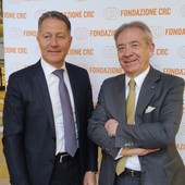 Da sinistra Mauro Gola e Roberto Giordana, presidente e direttore della Fondazione CRC Da sinistra Mauro Gola e Roberto Giordana, presidente e direttore della Fondazione CRC