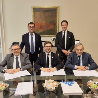 La firma dell'accordo "Sviluppo Impresa"