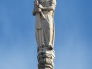 La statua di San Biagio in una guglia del Duomo di Milano La statua di San Biagio in una guglia del Duomo di Milano