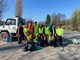 A Monteu Roero i volontari ripuliscono strade e fossi
