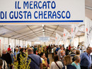 Gusta Cherasco è giunta alla sua 5ª edizione: la piazza del vino e del cibo incontra chiocciole e lumache Gusta Cherasco è giunta alla sua 5ª edizione: la piazza del vino e del cibo incontra chiocciole e lumache