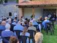 Nelle foto alcuni momenti dell'evento tenuto ieri nella cantina di Serralunga d'Alba Nelle foto alcuni momenti dell'evento tenuto ieri nella cantina di Serralunga d'Alba