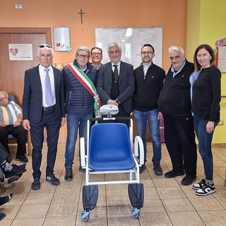 La cerimonia di consegna della sedia