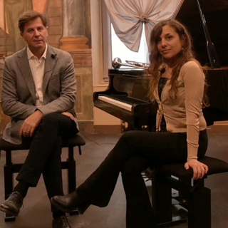 Degni di Nota. L'ospite di Chiara Rosso nella prima puntata Giampiero Brignone, è il direttore della scuola fondazione Fossano musica