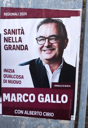 In diverse località della Granda i manifesti elettorali che certificano la scelta di campo del sindaco di Busca ed esponente di Azione