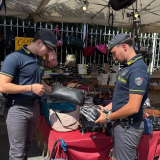 Fiera di Vicoforte, maxisequestro di merce illegale: bloccati oltre 2.300 articoli non sicuri