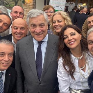 Graglia con Tajani e Cirio in una foto del gruppo Forza Italia