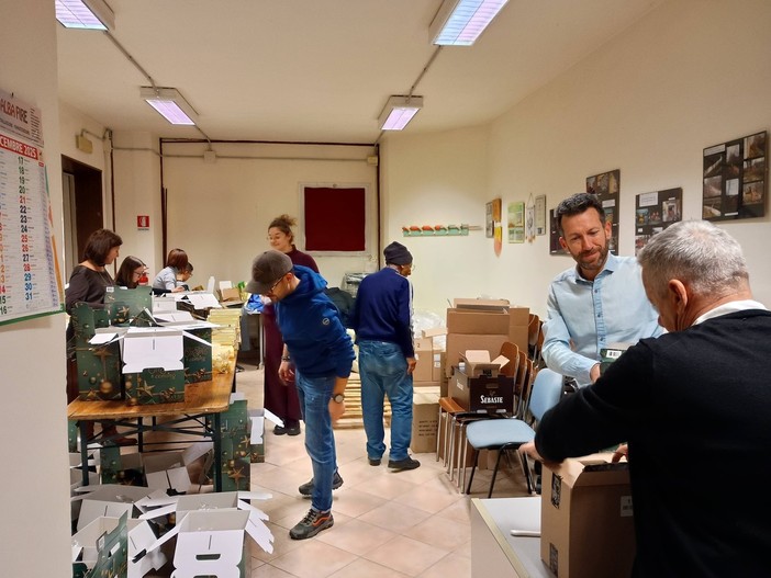 Ieri si è mossa la &quot;macchina&quot; della solidarietà con la preparazione dei pacchi