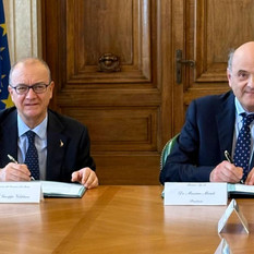 Da sinistra, il ministro Valditara e il presidente Micieli