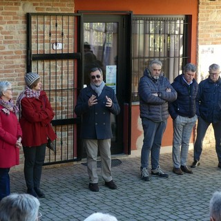 L'inaugurazione del nuovo spazio pubblico per la comunità, in piazza Destefanis. L'inaugurazione del nuovo spazio pubblico per la comunità, in piazza Destefanis.