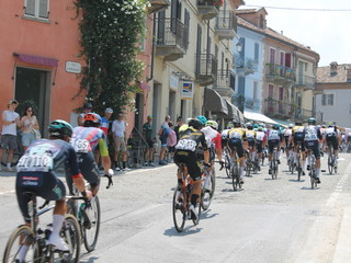 Il gruppo a Monforte d'Alba