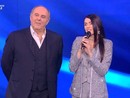 Gerry Scotti con Gabriella Bonino durante la finale del programma