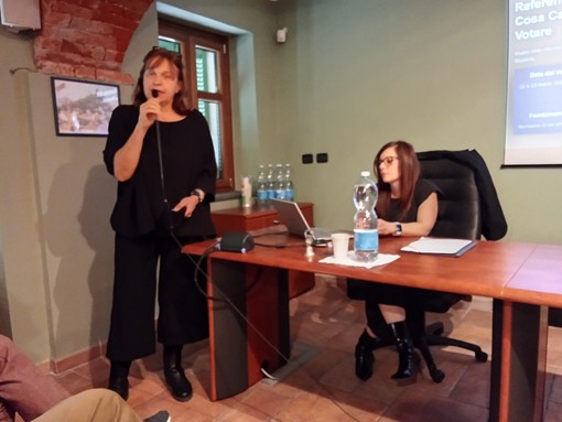 A Corneliano d'Alba sala gremita per "Capiamo il referendum": la cittadinanza si prepara al voto