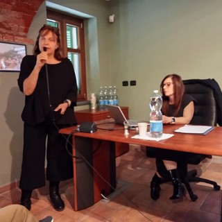 A Corneliano d'Alba sala gremita per "Capiamo il referendum": la cittadinanza si prepara al voto A Corneliano d'Alba sala gremita per "Capiamo il referendum": la cittadinanza si prepara al voto