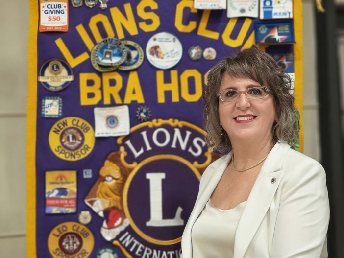 In foto Silvia Gullino, presidente del Lions Club Bra Host