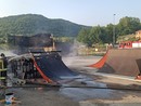 La pedana incendiata al Bike Park di Priero La pedana incendiata al Bike Park di Priero
