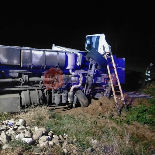 Scontro tra due mezzi pesanti alle porte di Cuneo: morti i due autisti