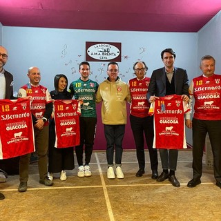 II presidente Robaldo e il consigliere Danna alla presentazione delle squadre dell’Ama Brenta Balon