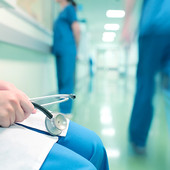Sempre meno infermieri in Granda: sono 200 quelli che nel 2023 hanno lasciato la professione