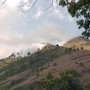 Il vasto incendio che sta interessando la zona Il vasto incendio che sta interessando la zona