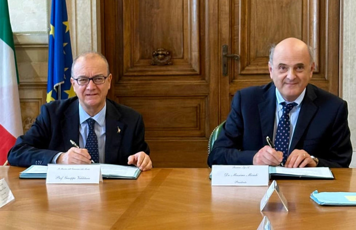 Da sinistra, il ministro Valditara e il presidente Micieli