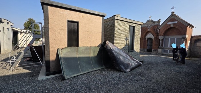 I danneggiamenti nel cimitero di Cavallermaggiore