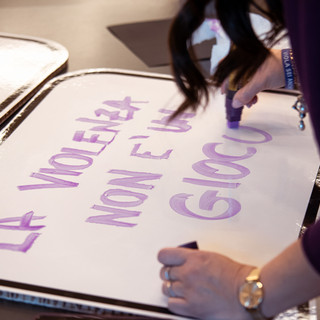 &quot;Le parole contano&quot;: per dire no alla violenza si parte in famiglia