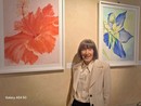 Lidia Botto tra i suoi dipinti XL