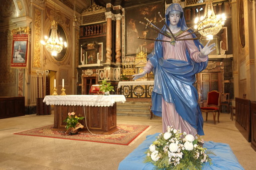 La statua della Madonna Addolorata, chiesa dei Battuti Neri, a Bra (foto di repertorio)