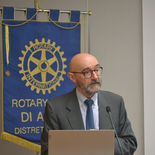 L'incontro su testamento biologico e cure palliative con il dott. Luciano Orsi il 28 aprile scorso promosso dal Rotary Club